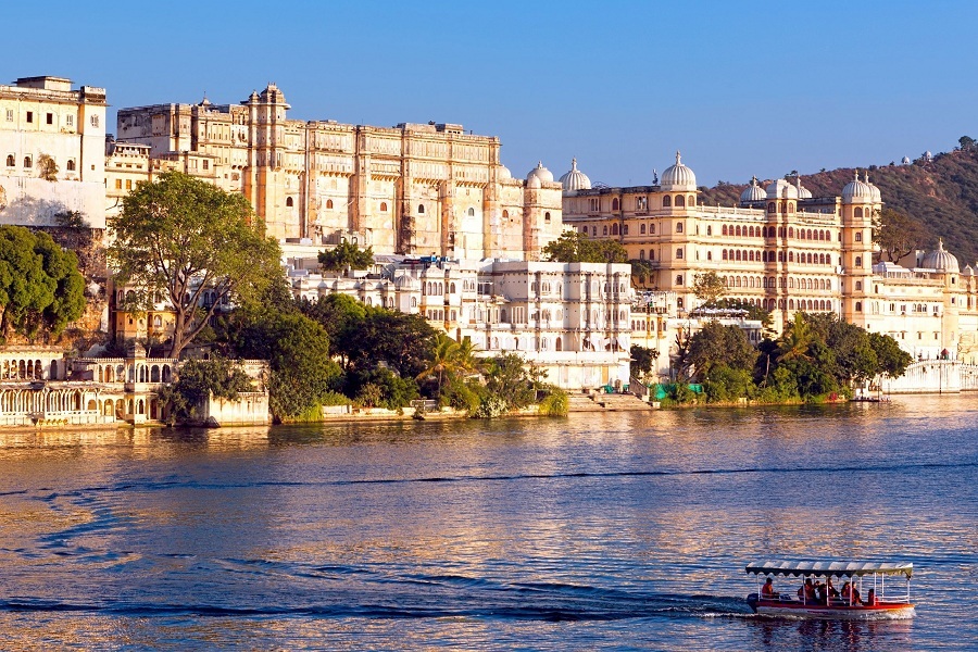 Ultimate Tourist Places in India 2025: 12 Breathtaking Destinations