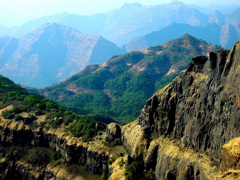 Ultimate Tourist Places in India 2025: 12 Breathtaking Destinations