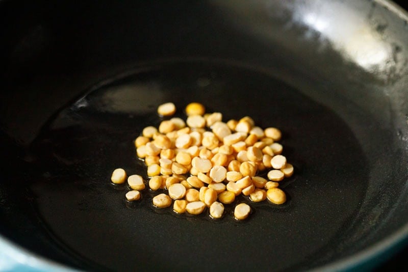 Homemade Curry Leaves Powder Recipe (Karuveppilai Podi): The Ultimate South Indian Spice Blend Guide 2024