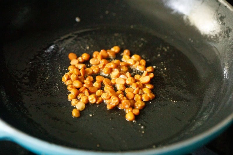 Homemade Curry Leaves Powder Recipe (Karuveppilai Podi): The Ultimate South Indian Spice Blend Guide 2024