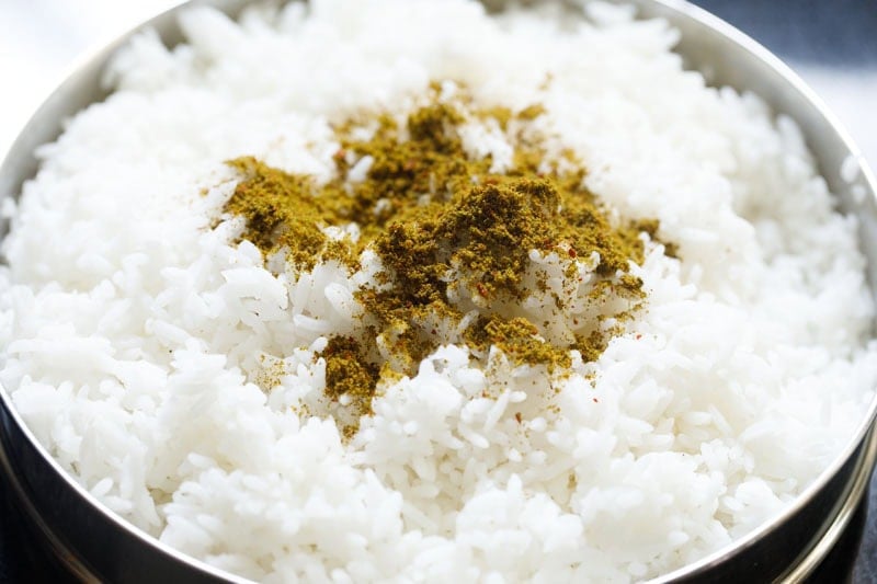Homemade Curry Leaves Powder Recipe (Karuveppilai Podi): The Ultimate South Indian Spice Blend Guide 2024