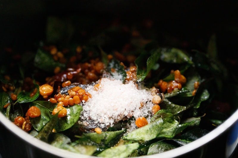 Homemade Curry Leaves Powder Recipe (Karuveppilai Podi): The Ultimate South Indian Spice Blend Guide 2024