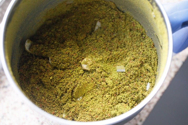 Homemade Curry Leaves Powder Recipe (Karuveppilai Podi): The Ultimate South Indian Spice Blend Guide 2024