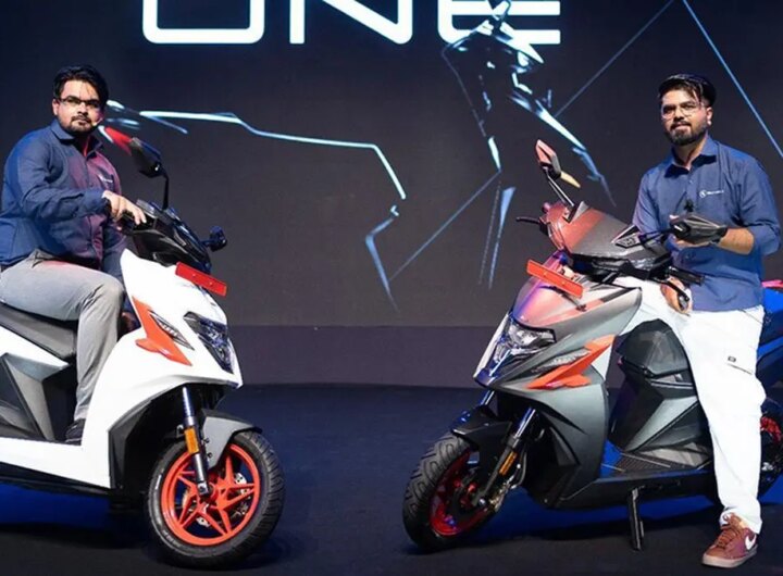 Simple Energy electric scooter charging