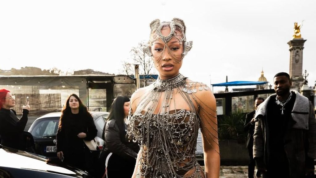 Designer Muse Relationship: Spectacular 25-Year Bond Revolutionizes Fashion World | NewsToday360 Designer Muse Relationship: Spectacular 25-Year Bond Revolutionizes Fashion World | NewsToday360