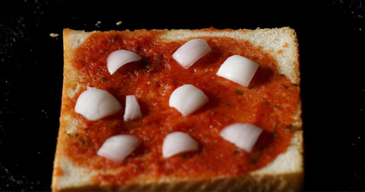 Quick & Easy Bread Pizza Recipe 2025: 15-Minute Homemade Delight Quick & Easy Bread Pizza Recipe 2025: 15-Minute Homemade Delight