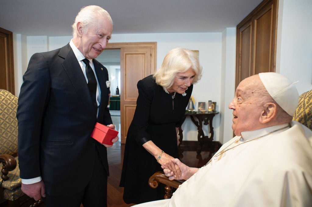 Celebrities React Pope Francis Death: World Mourns Beloved Spiritual Leader Celebrities React Pope Francis Death: World Mourns Beloved Spiritual Leader