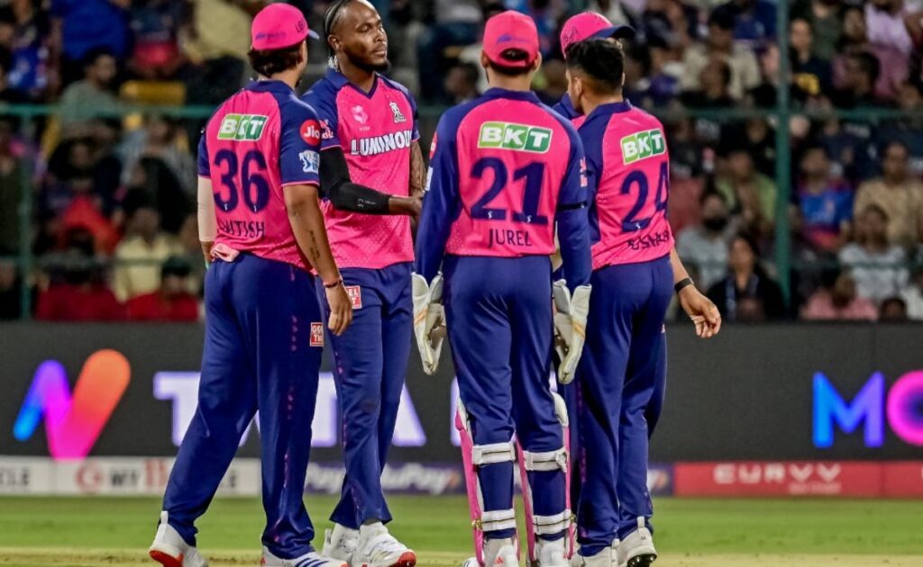 Rajasthan Royals Slammed Brutally For "Butchering" Chase Against RCB: "Lightning Strikes..."