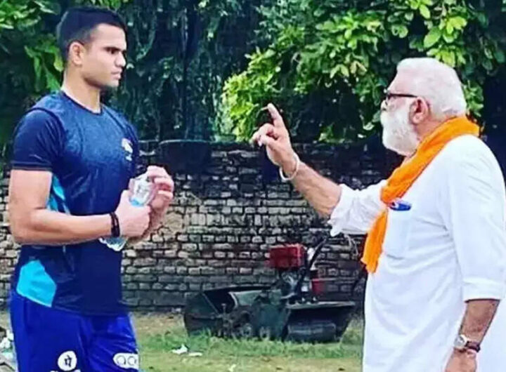 After Yograj Singh's 'Chris Gayle' remark, Arjun Tendulkar now gets 'tomorrow's legend' tag - Watch | Cricket News