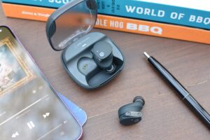 Long battery life and satisfying sound for $150