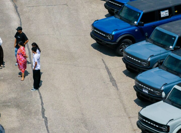 Car purchases rise, consumer spending slows