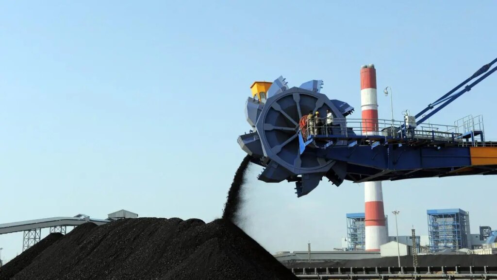 Coal India Dress Code: PSU Implements Uniform Policy for 2.2 Lakh Employees | Complete Analysis Coal India introduces a dress code for its workforce