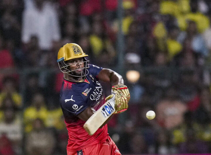 'Insaan ke shareer mein...': RCB wicketkeeper-batter gives Romario Shepherd's a wild nickname | Cricket News