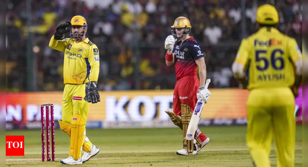 Pissed off MS Dhoni yells at Khaleel Ahmed: 'Udhar kisi ko fielding karte dekha hai?' - watch | Cricket News