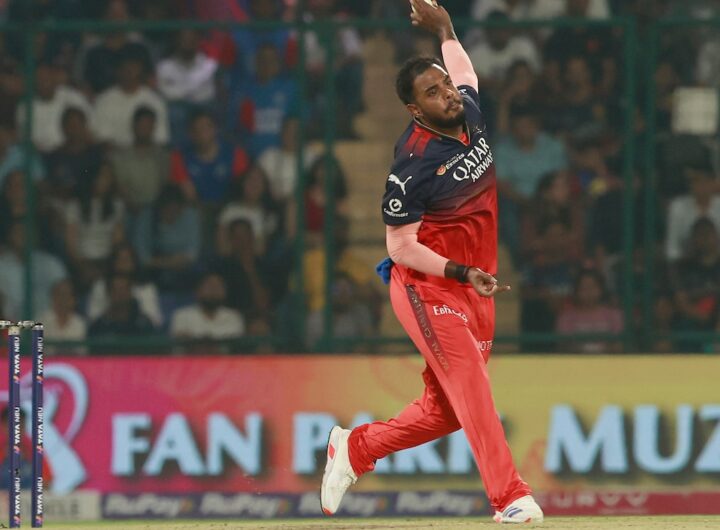 RCB Coach Dinesh Karthik Praises "Diligent" Yash Dayal After Last Over Heroics vs CSK