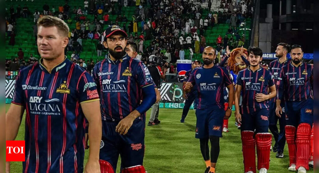 David Warner Shaheen Afridi PSL 2025: Karachi Kings Captain Takes Cheeky Swipe at Rival Watch: David Warner takes a cheeky swipe at Shaheen Afridi in PSL | Cricket News