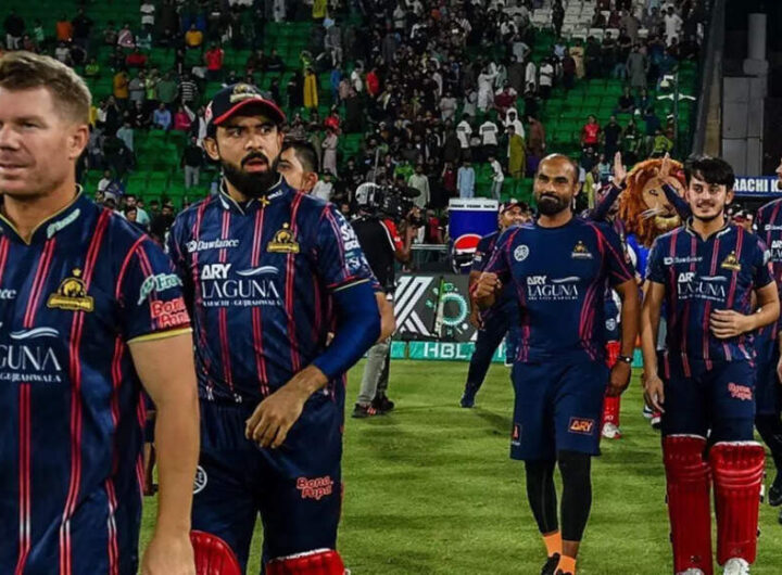 Watch: David Warner takes a cheeky swipe at Shaheen Afridi in PSL | Cricket News