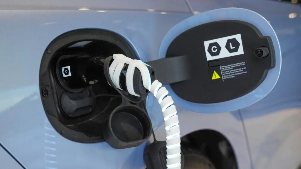 CESL invites bids for deployment of 1,000 e-cars under ‘EV as a Service’ Phase-II plan