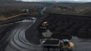 Coal Secy meets Tamil Nadu CS on coal supplies, NLCIL land acquisition
