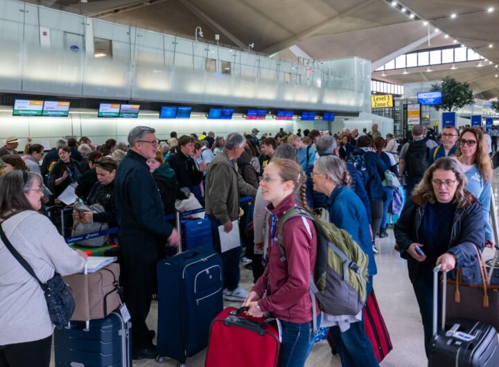 Communication outage prompted massive flight delays at Newark airport