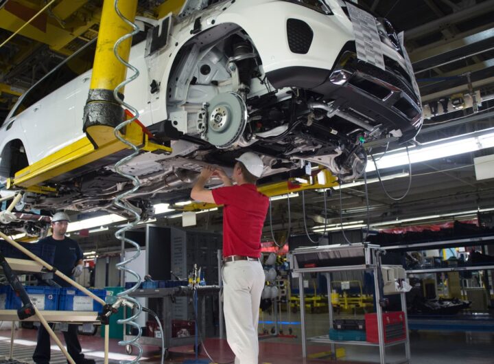 Mercedes-Benz to add new vehicle to Alabama plant amid Trump tariffs
