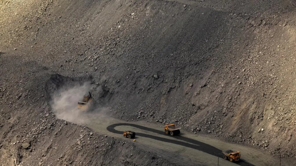 NMDC clocks 15% surge in April output at 4 mt